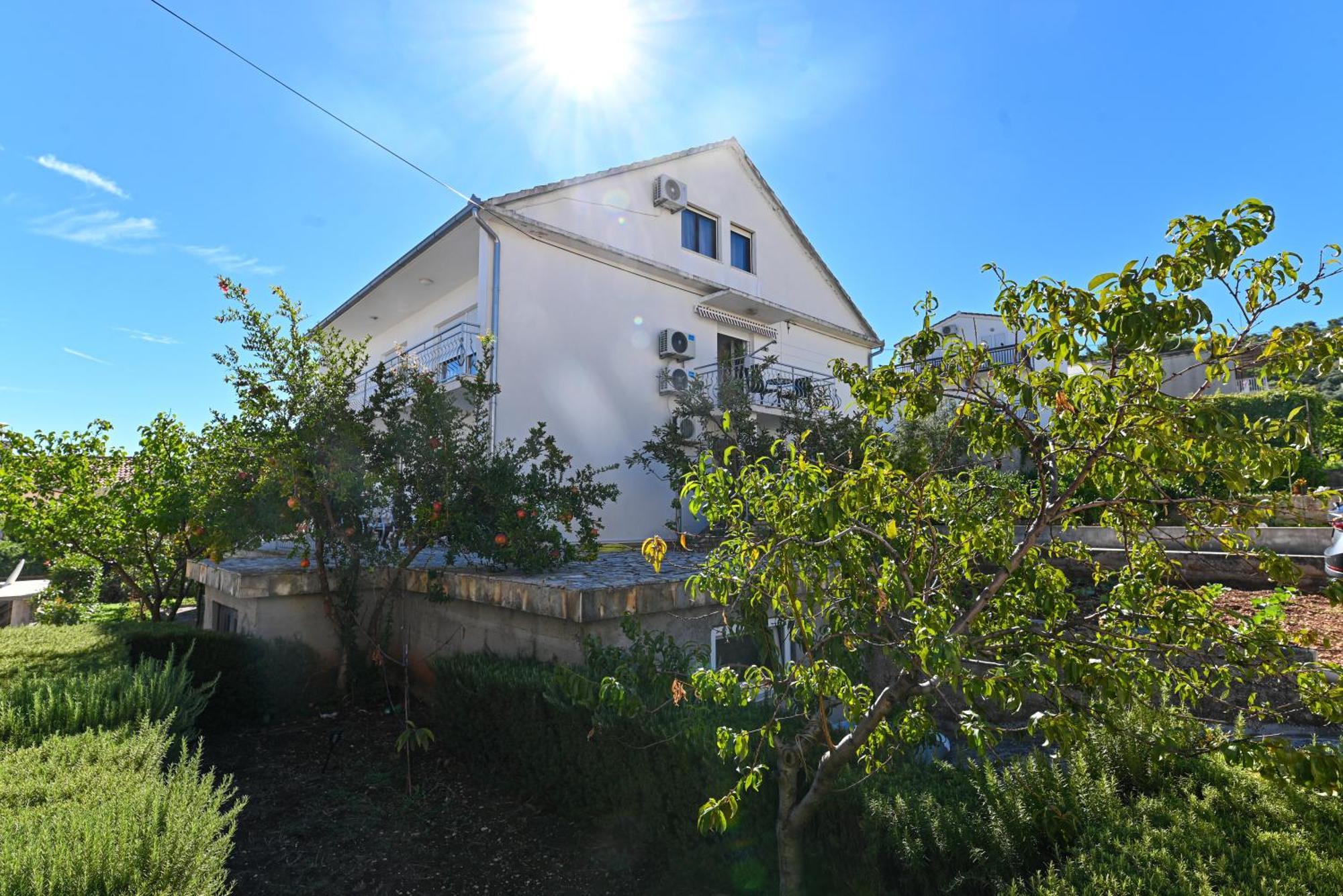 Apartments Sime Trogir Exterior photo